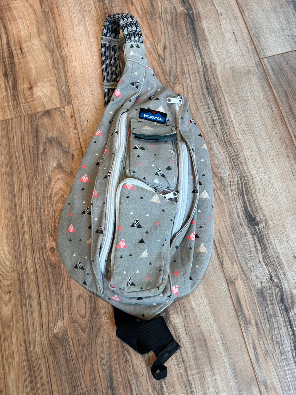 Kavu Bag Backpack One Shoulder Purse Womens Hiking Bag Grey Pink Rope Strap